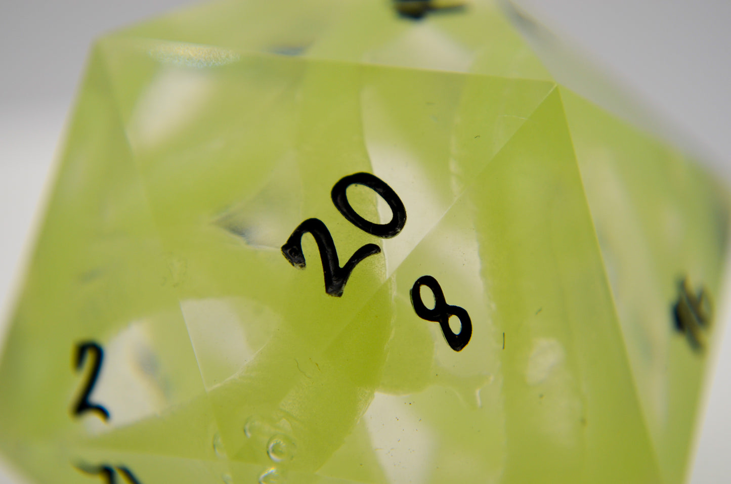 Glow Snakes 40 mm Huge D20