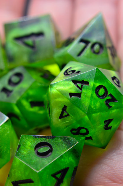 Poison Spray 7 Piece Dice Set