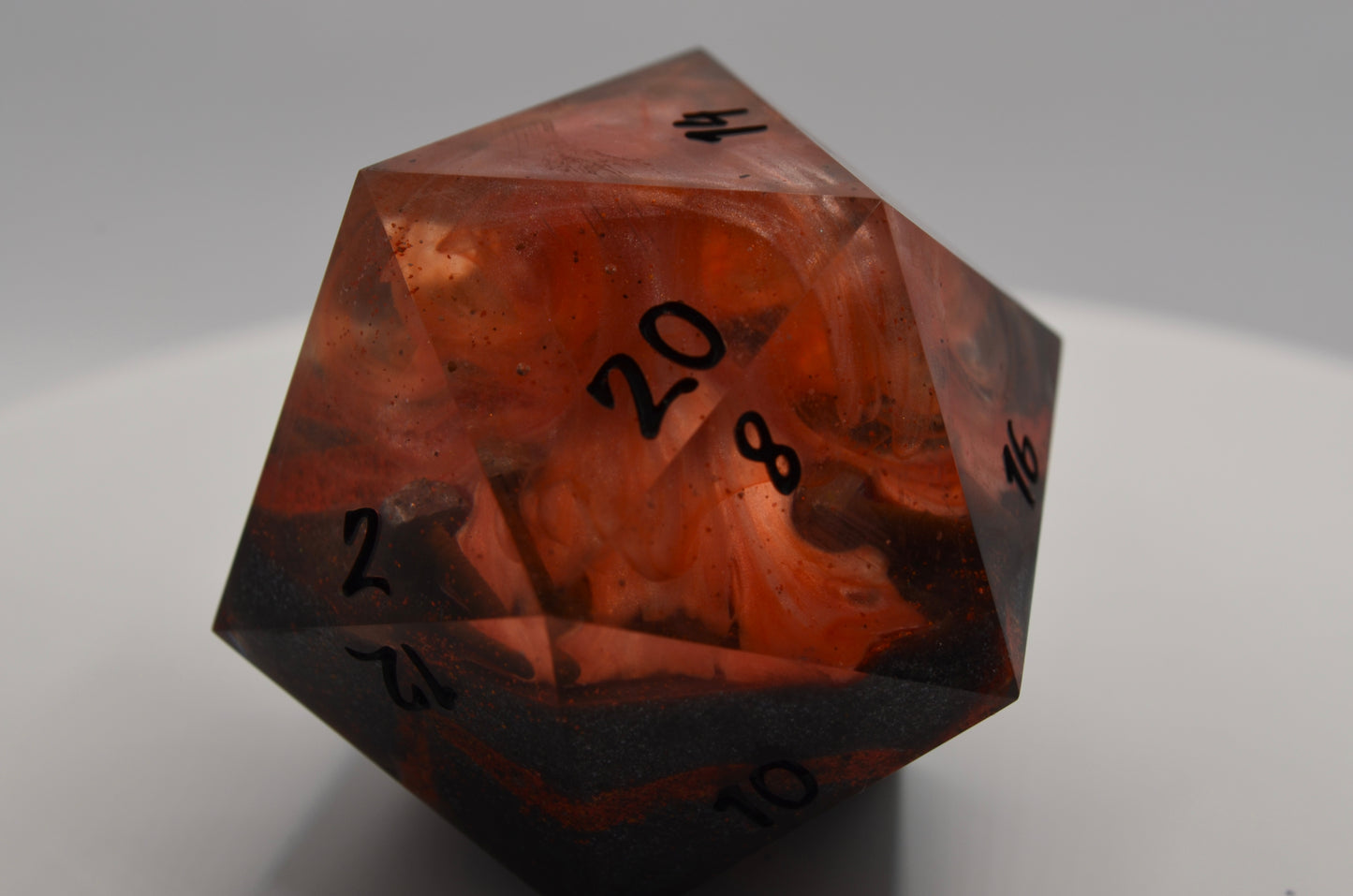 Forged in Fire 40 mm Huge D20